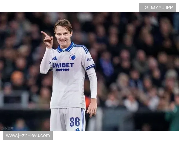 十人热刺4-0哥本哈根 范德芬全场奔袭一条龙，热刺一哥是谁